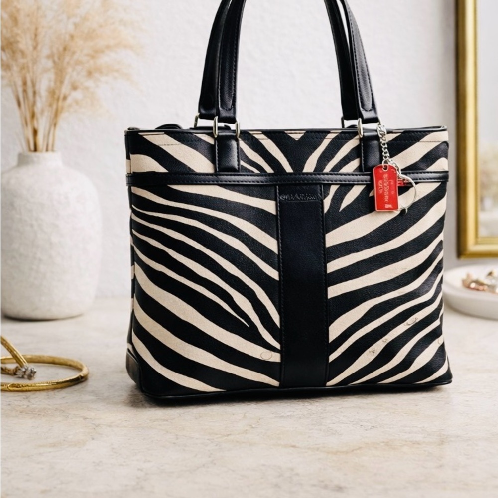 Coach Rare Signature Zebra Print Luxe Shoulder Bag | Designer Timeless - Picture 2 of 8